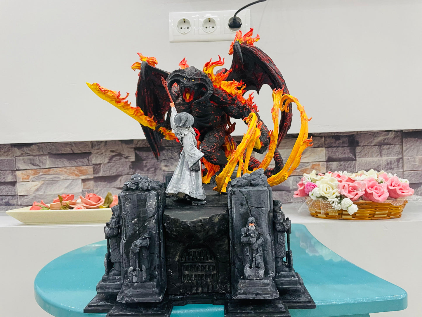 Balrog vs Gandalf Diorama – Epic LOTR Bridge Scene – LED Balrog Statue & Gandalf – Lord of the Rings Collectible Display Unique Gift For Him