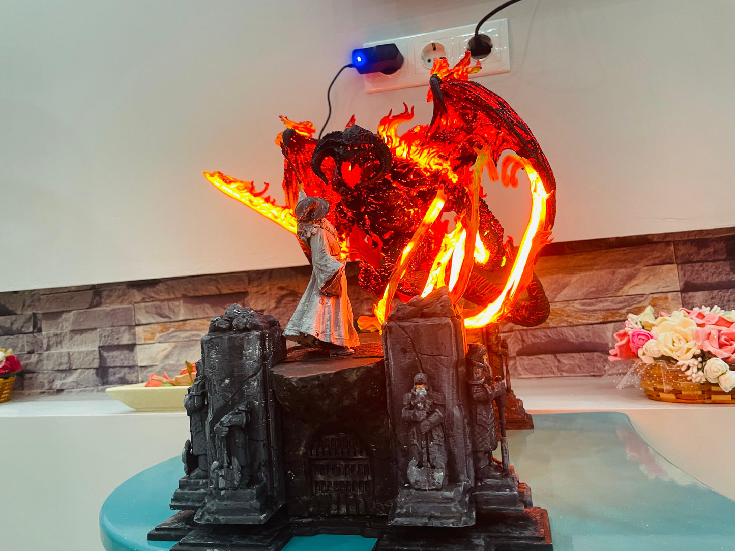 Balrog vs Gandalf Diorama – Epic LOTR Bridge Scene – LED Balrog Statue & Gandalf – Lord of the Rings Collectible Display Unique Gift For Him