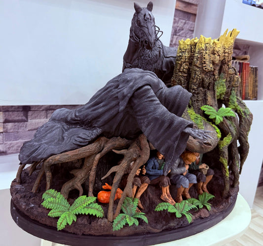 Escape Off the Road – 1:6 Scale Handmade Diorama | Resin & PLA Art Piece - Lord of the Rings Diorama - Nazgul vs Hobbits